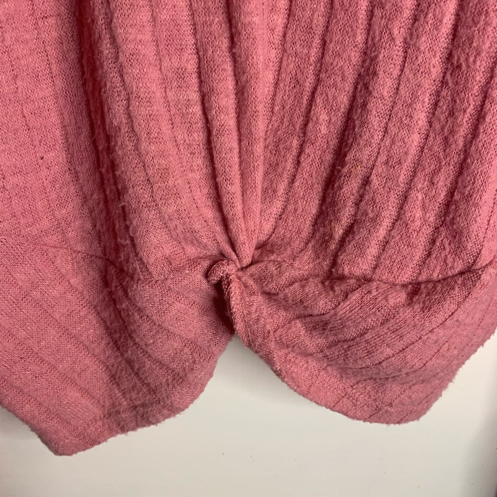 Abercrombie Kids girls lightweight sweater. Size 7/8. Small hole on the shoulder - Picture 3 of 6